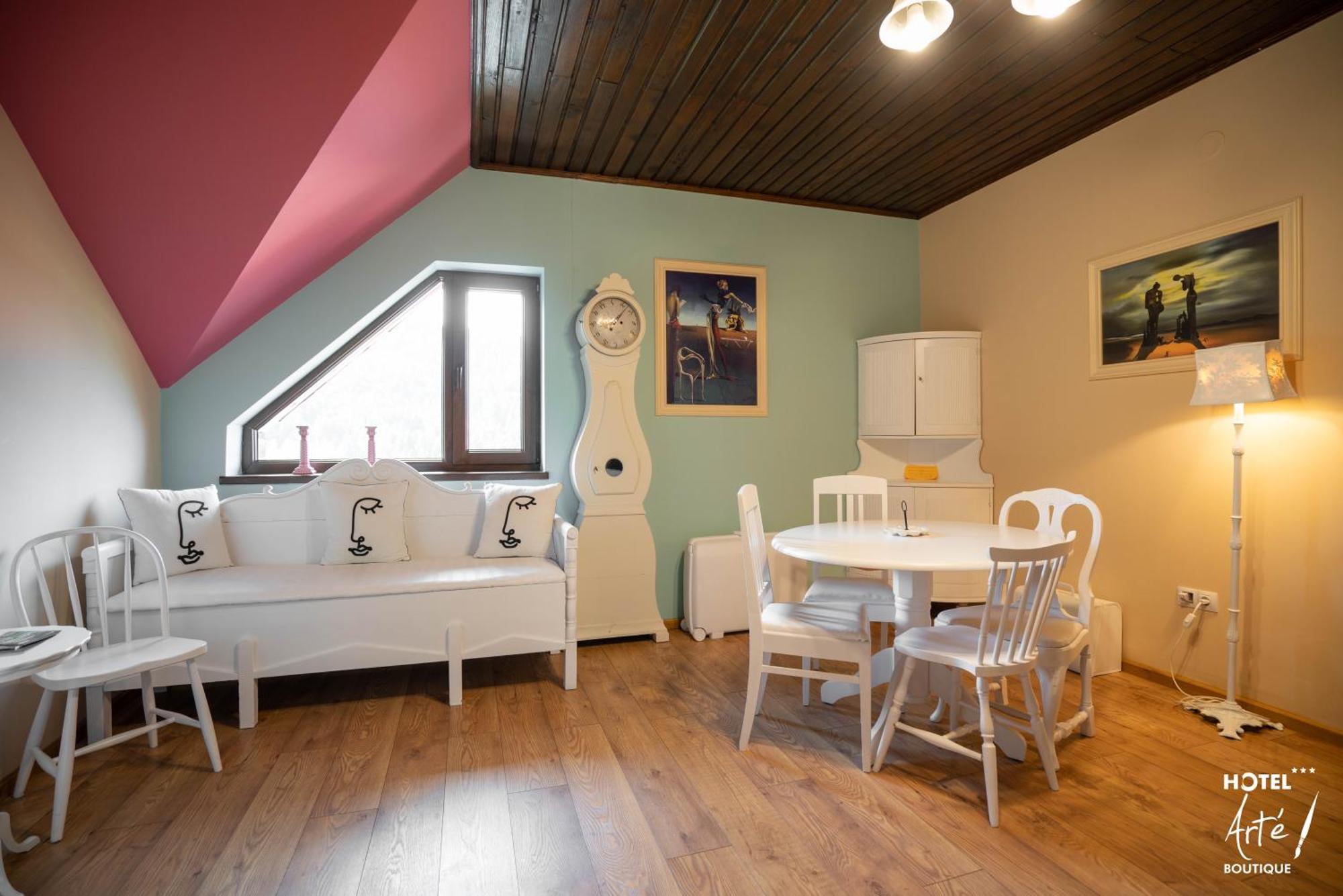 Art'E Boutique Rooms BaileTusnad Eksteriør billede