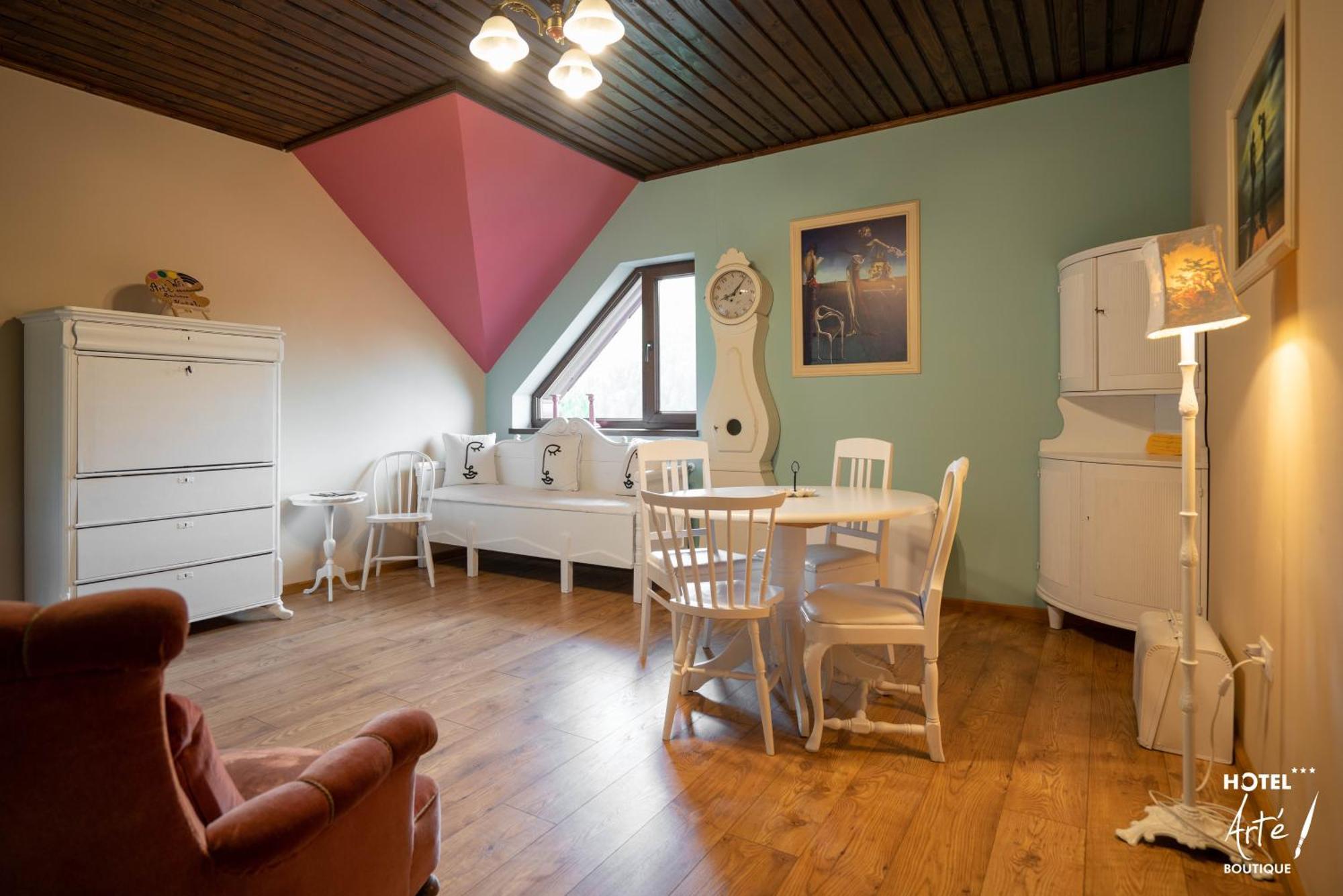 Art'E Boutique Rooms BaileTusnad Eksteriør billede